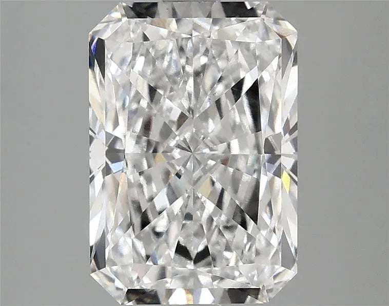 2.90ct Radiant Lab Grown Diamond (Colour E, Clarity VS2, IGI Certified)