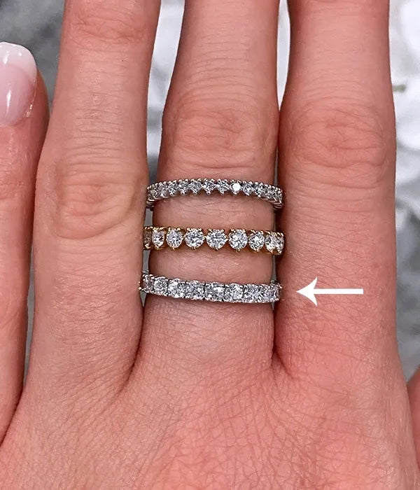 Signature 2.5 mm Eternity Band – with One Heart