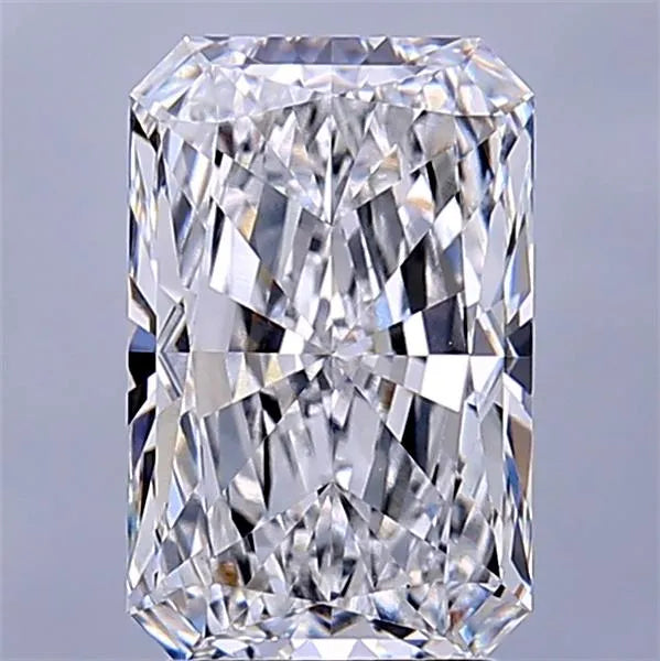 2.67ct Radiant Lab Grown Diamond (Colour E, Clarity VVS2, IGI Certified)