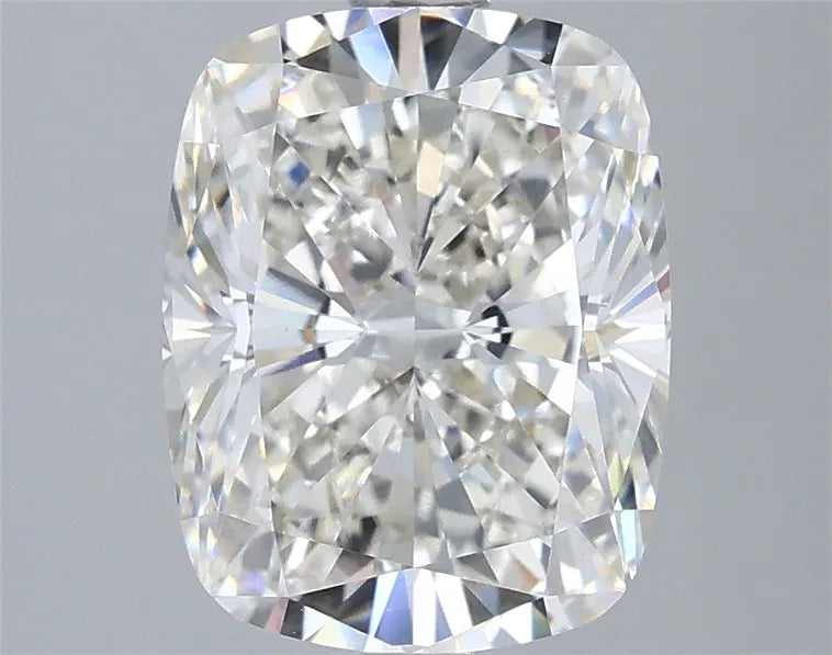 3.01ct Cushion modified Lab Grown Diamond (Colour G, Clarity VS1, IGI Certified)