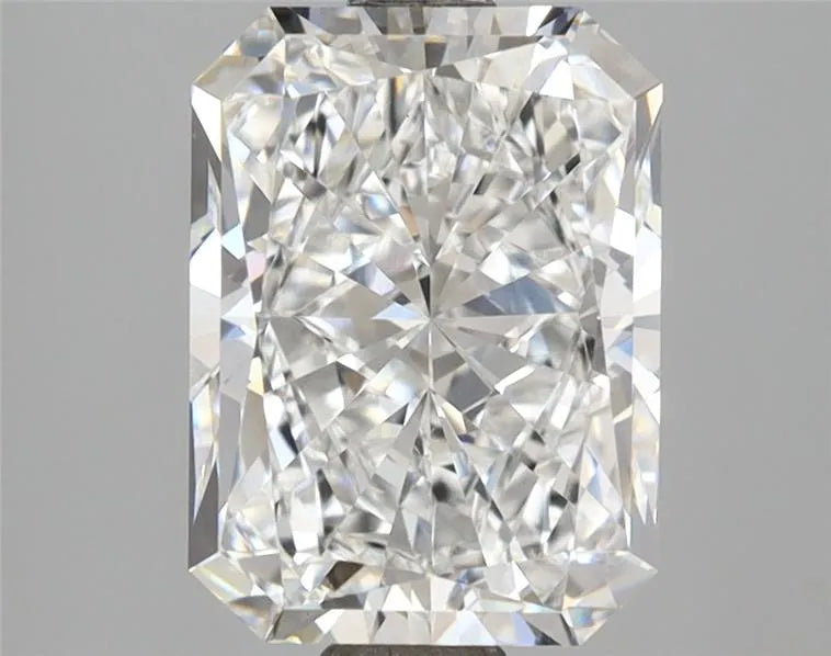 3.04ct Radiant Lab Grown Diamond (Colour F, Clarity VVS2, IGI Certified)