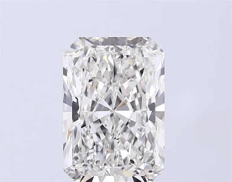 3.07ct Radiant Lab Grown Diamond (Colour G, Clarity VVS2, IGI Certified)