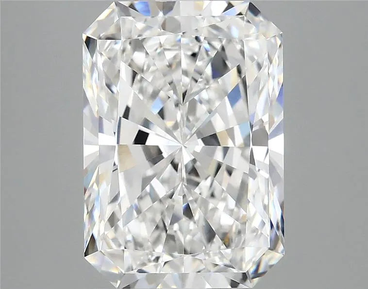3.90ct Radiant Lab Grown Diamond (Colour E, Clarity VS1, IGI Certified)