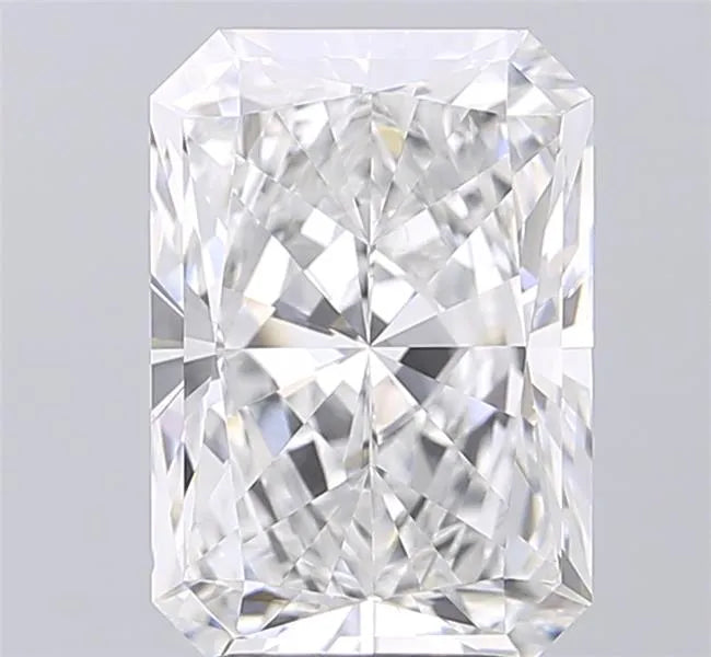 4.00ct Radiant Lab Grown Diamond (Colour E, Clarity VVS2, IGI Certified)
