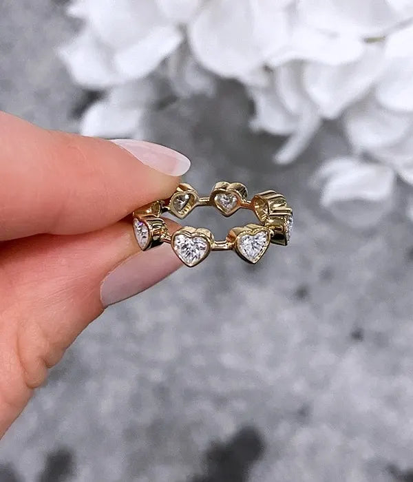 Exceptional Heart Bezel Band