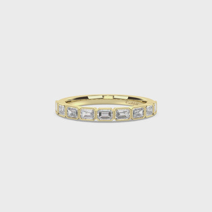 Signature Horizontal Emerald Bezel Band